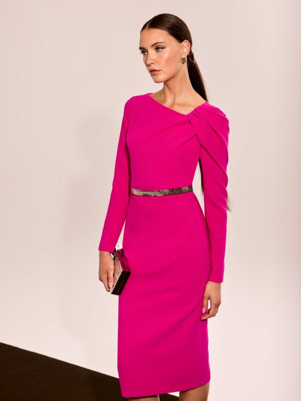 Vestido CARLA RUIZ en color verde (Colección AW26)