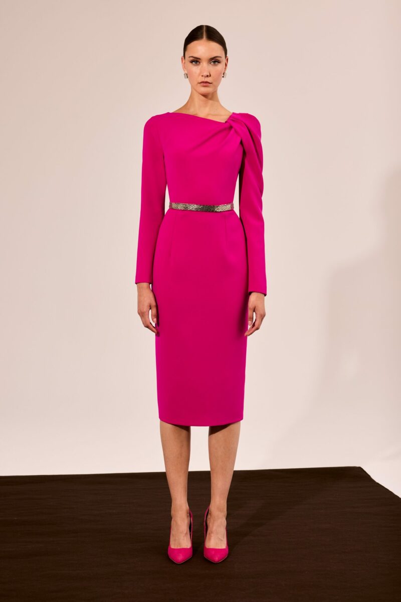 Vestido CARLA RUIZ en color verde (Colección AW26) - Imagen 3