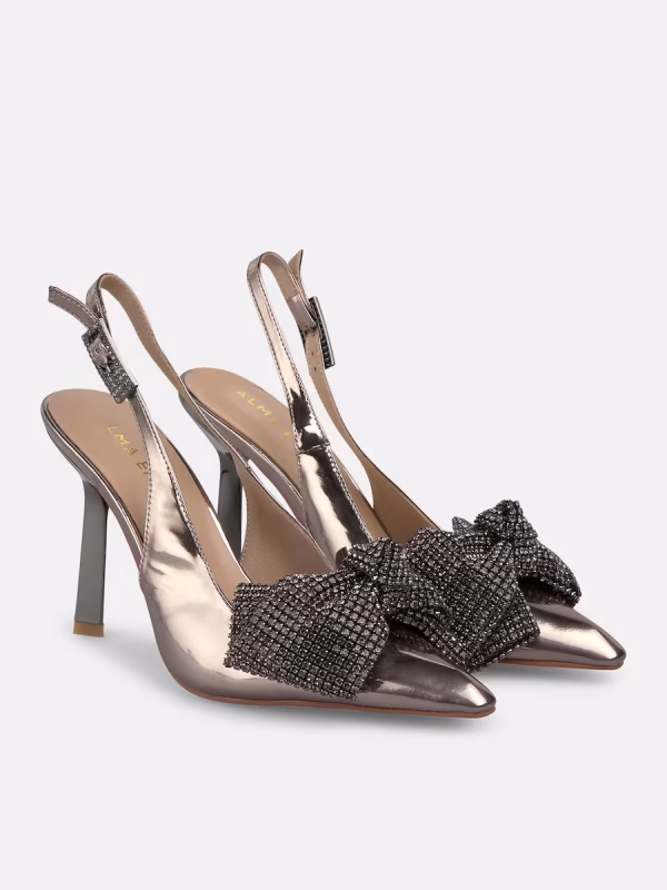 Zapato tacón lazo pedrería Alma en Pena